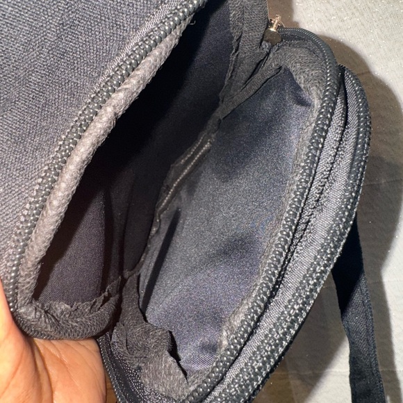 Vibrant Embroidered Crossbody Bag - Picture 3 of 7